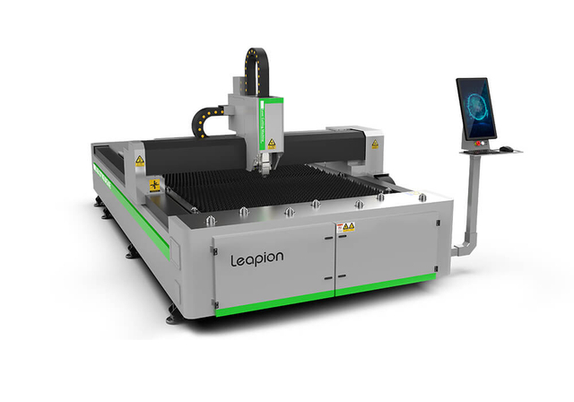 волоконно-лазерный станок для резки