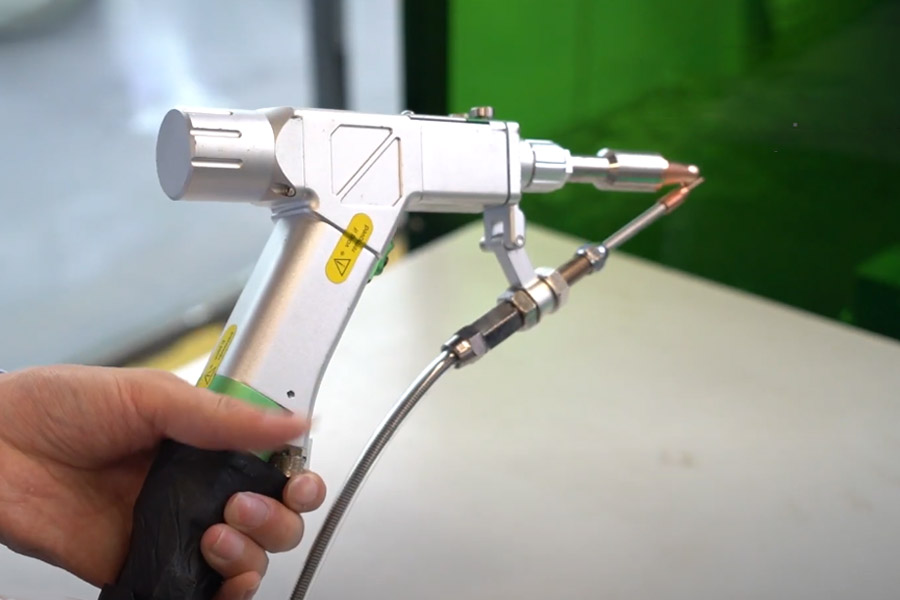 Лазерный сварочный пистолет