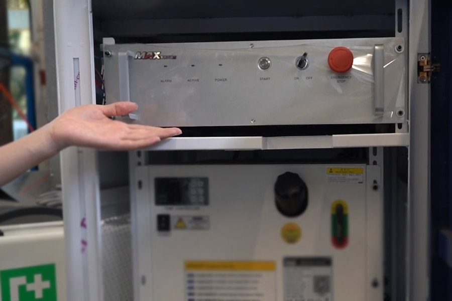 сварочный лазерный источник