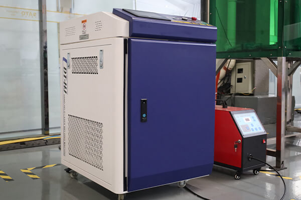 лазерный сварочный аппарат